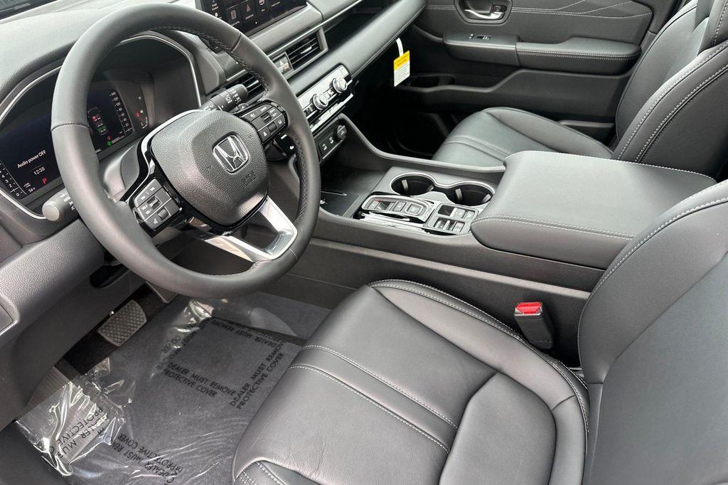 new 2026 Honda Pilot car, priced at $54,540