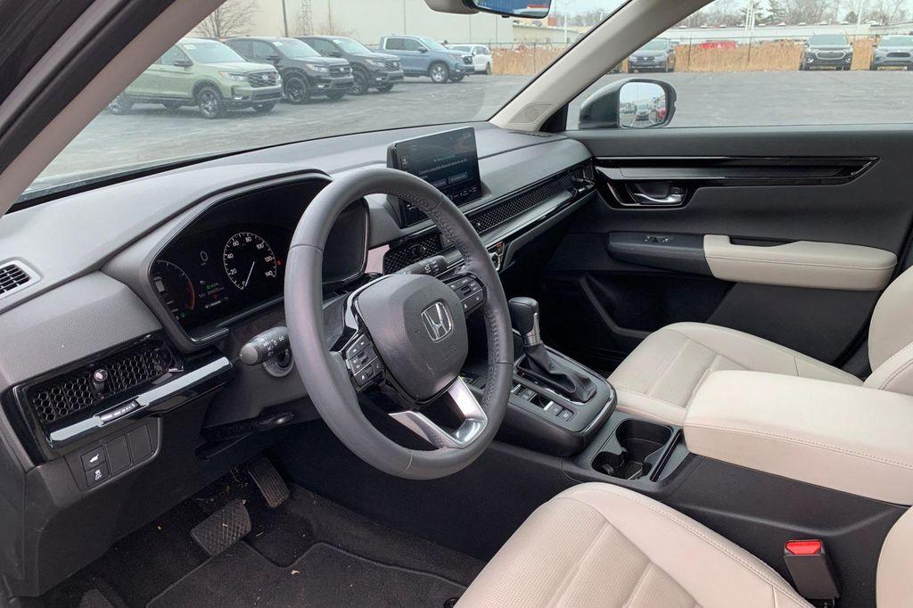 used 2024 Honda CR-V car, priced at $32,434