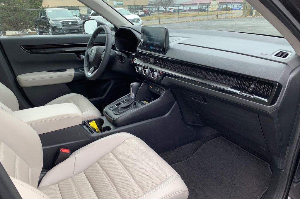 used 2024 Honda CR-V car, priced at $32,434