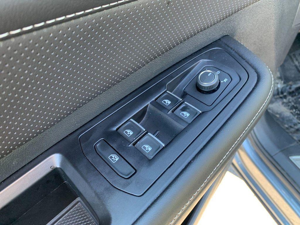 used 2025 Volkswagen Atlas car, priced at $33,867