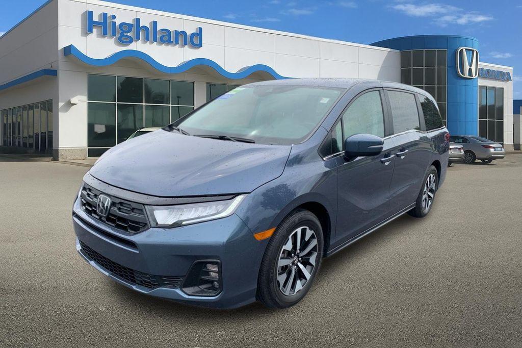 used 2025 Honda Odyssey car, priced at $39,299