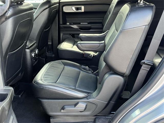 2020 Silver Metallic Ford Explorer