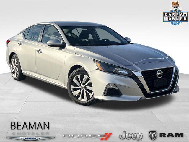 used 2022 Nissan Altima car, priced at $17,000