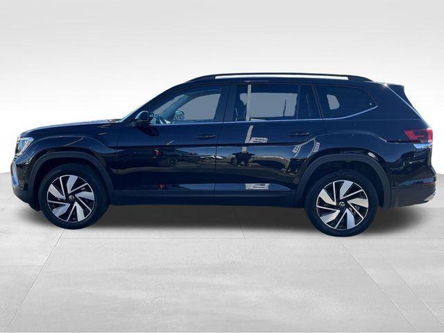 used 2025 Volkswagen Atlas car, priced at $28,800