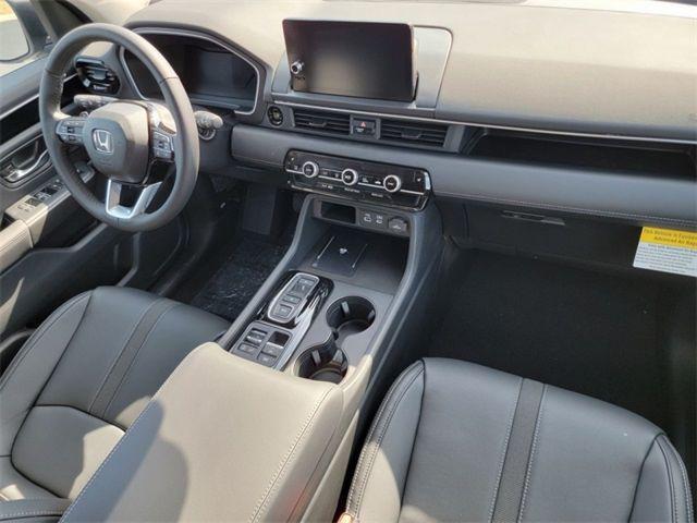 new 2025 Honda Pilot car, priced at $47,825