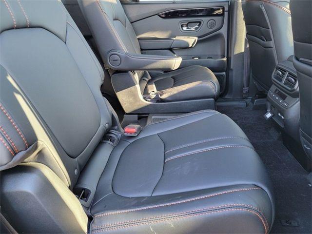 new 2025 Honda Pilot car, priced at $51,350