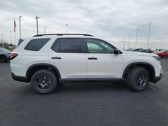 new 2025 Honda Pilot car, priced at $51,350