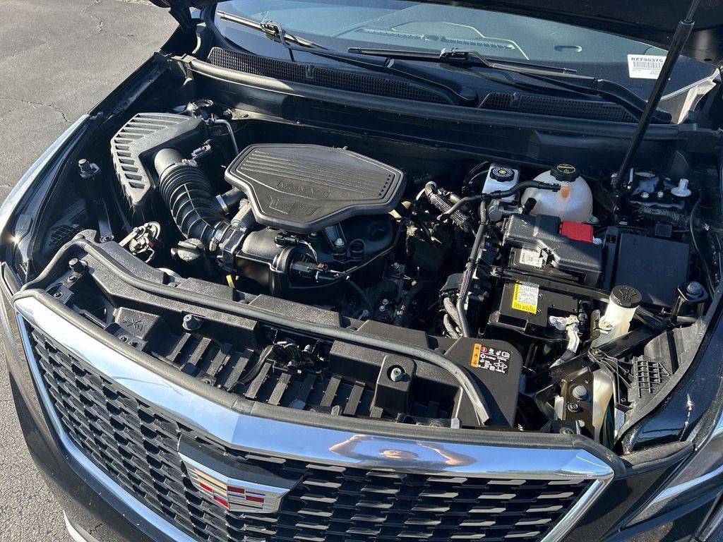 used 2024 Cadillac XT5 car, priced at $35,389