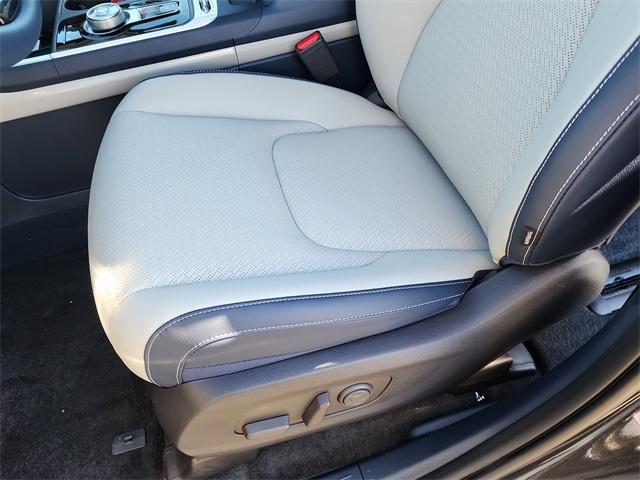 new 2026 Kia Carnival Hybrid car, priced at $52,055