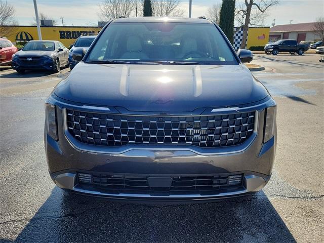 new 2026 Kia Carnival Hybrid car, priced at $52,055