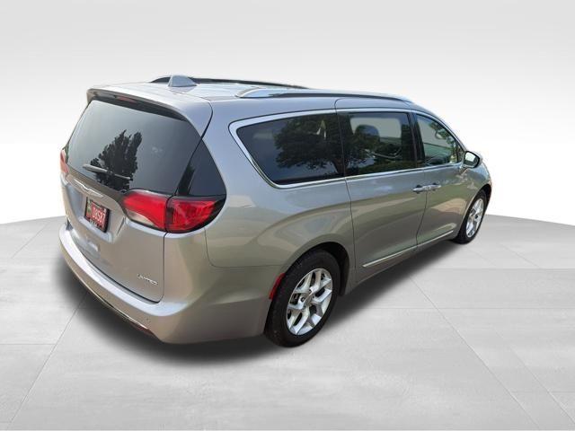used 2020 Chrysler Pacifica car, priced at $18,158