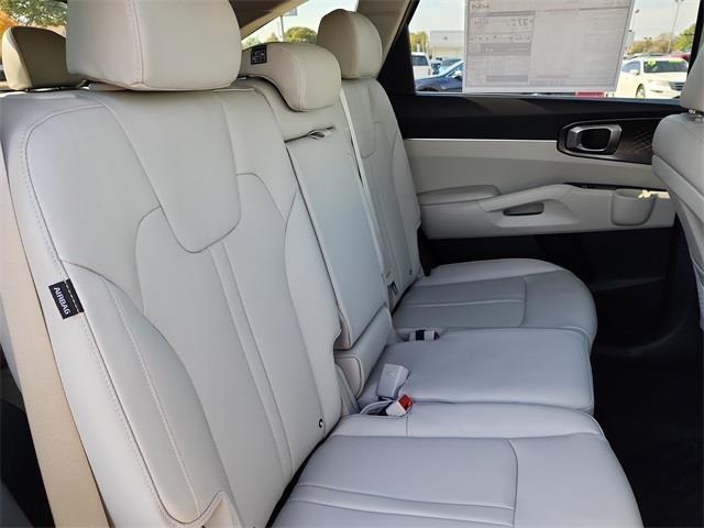 new 2026 Kia Sorento Hybrid car, priced at $34,542