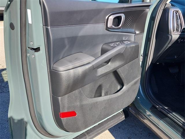 new 2026 Kia Sorento Hybrid car, priced at $36,537