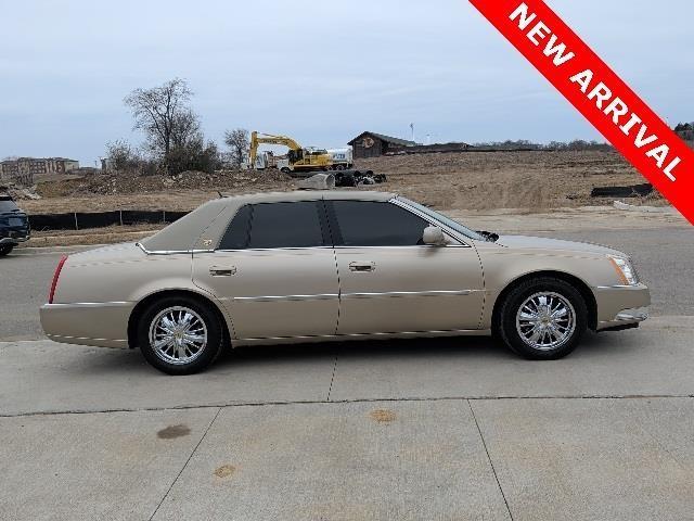 used 2006 Cadillac DTS car, priced at $6,000