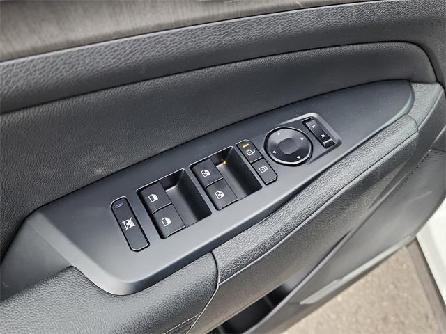 new 2026 Kia Sportage Plug-In Hybrid car, priced at $39,729