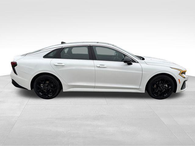 new 2026 Kia K5 car, priced at $29,995