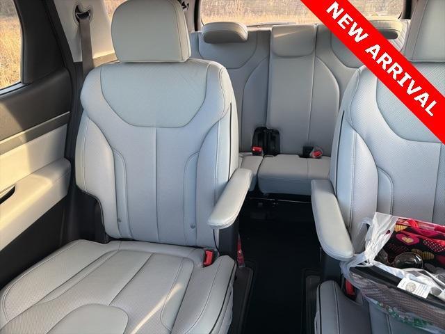 used 2025 Hyundai Palisade car, priced at $38,000