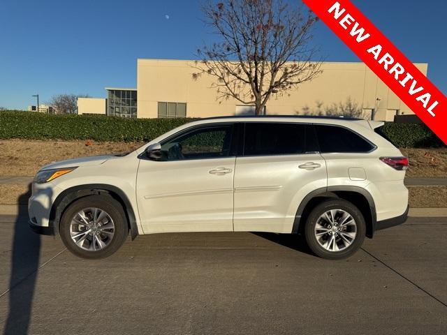 used 2015 Toyota Highlander car, priced at $17,000
