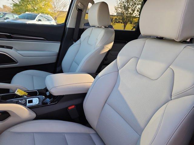 new 2025 Kia Telluride car, priced at $41,299