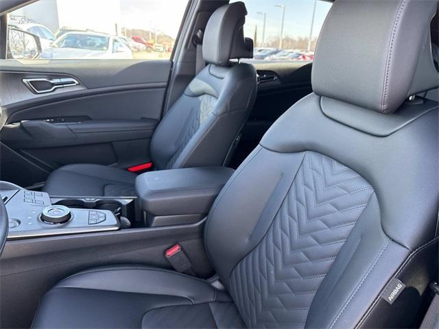 new 2026 Kia Sportage Plug-In Hybrid car, priced at $39,270