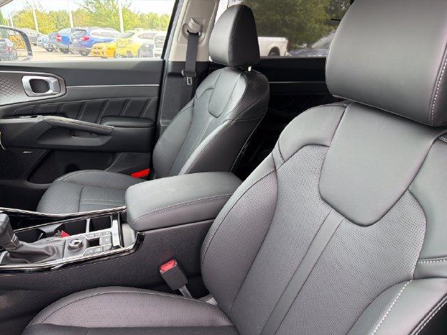 new 2026 Kia Sorento car, priced at $40,054