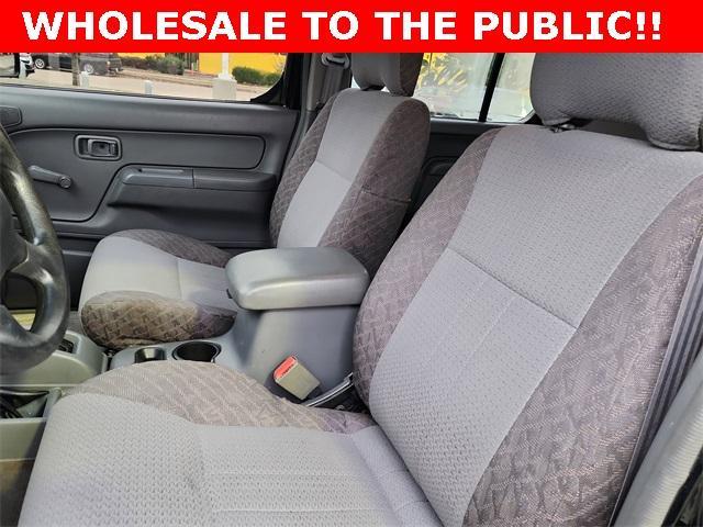 used 2000 Nissan Xterra car, priced at $4,000