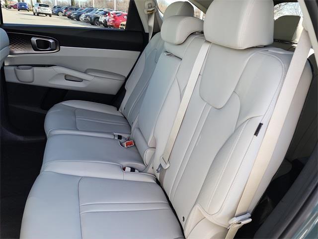 new 2026 Kia Sorento Hybrid car, priced at $35,037