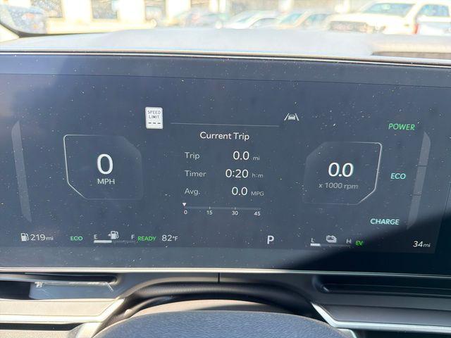 new 2026 Kia Carnival Hybrid car