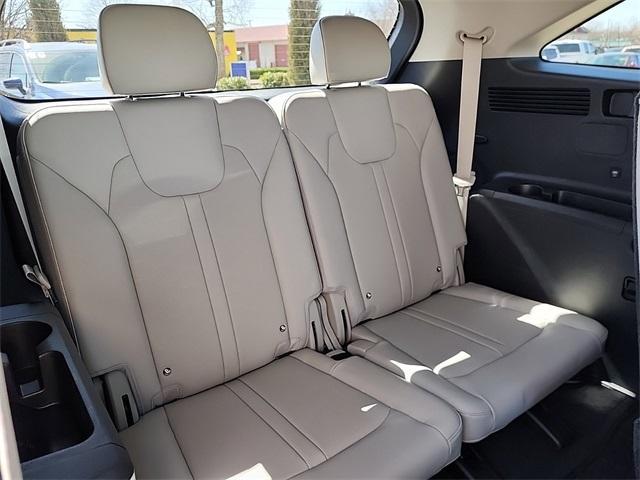 new 2025 Kia Sorento car, priced at $38,555