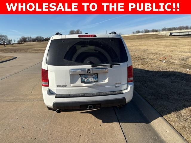 used 2011 Honda Pilot car, priced at $7,000