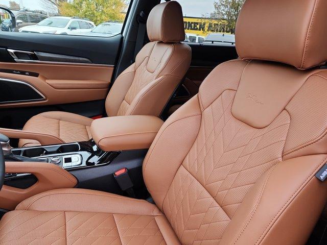 new 2025 Kia Telluride car, priced at $50,602