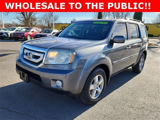 used 2011 Honda Pilot car, priced at $6,000
