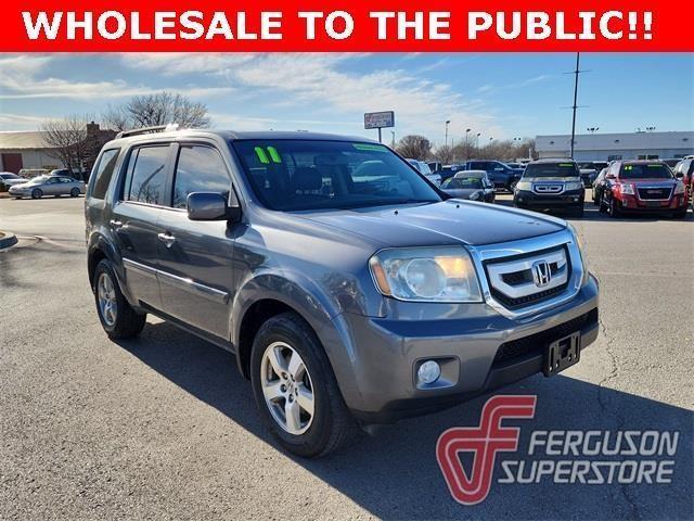 used 2011 Honda Pilot car, priced at $4,000