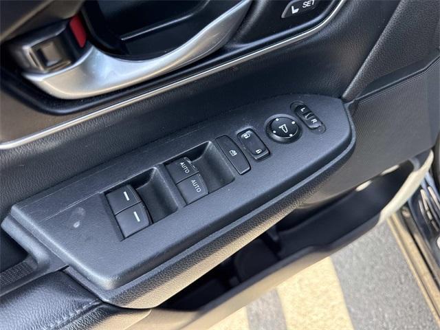 used 2020 Honda CR-V car, priced at $22,000