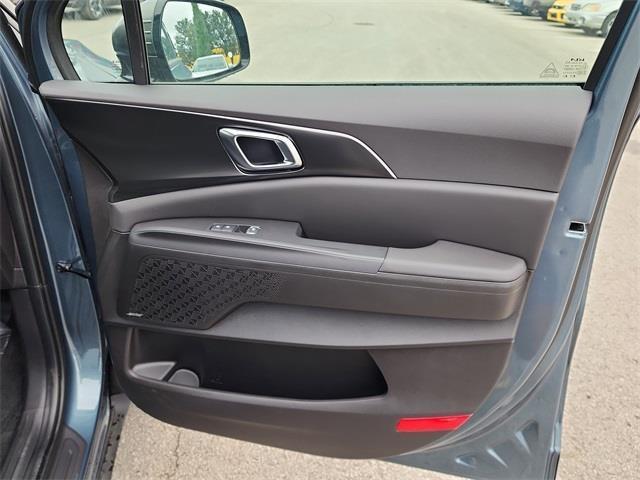 new 2026 Kia Carnival car, priced at $50,753