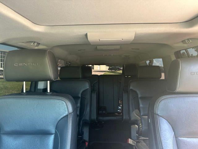 used 2019 GMC Yukon XL car, priced at $30,158