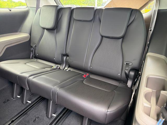 new 2026 Kia Carnival Hybrid car, priced at $40,613