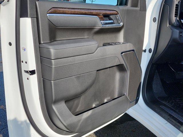 new 2026 GMC Sierra 1500 car, priced at $48,675