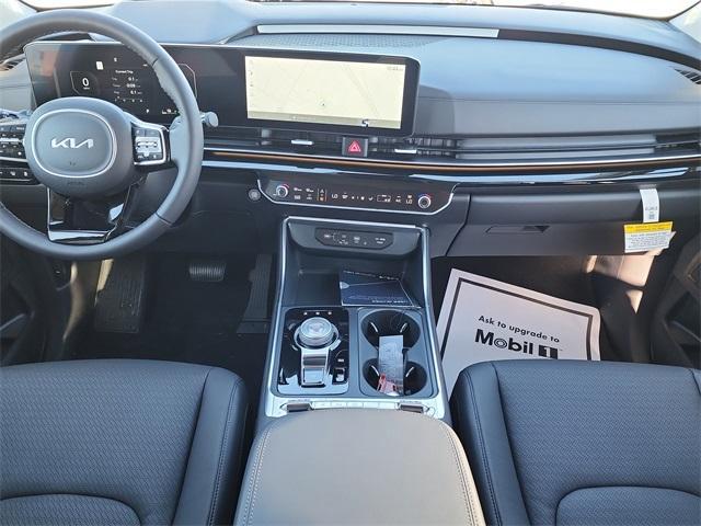 new 2026 Kia Carnival Hybrid car, priced at $52,377