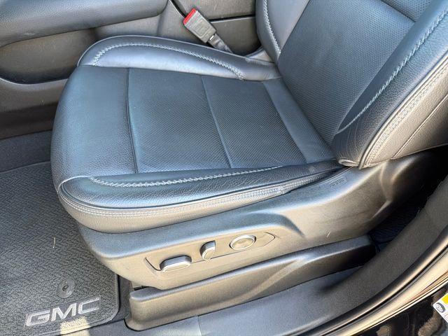 used 2023 GMC Yukon car, priced at $61,158