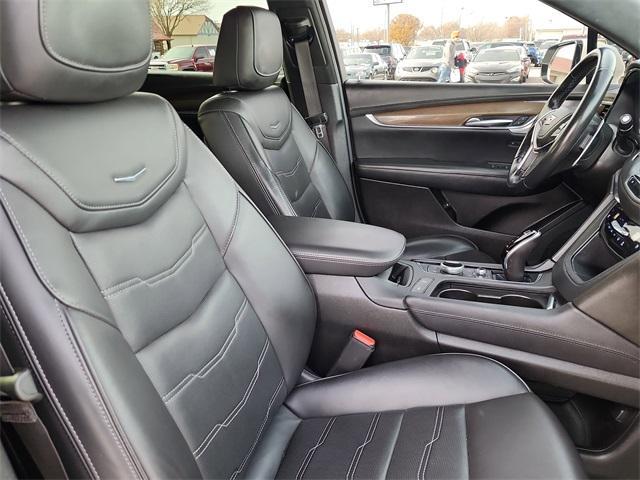 used 2022 Cadillac XT5 car, priced at $29,000