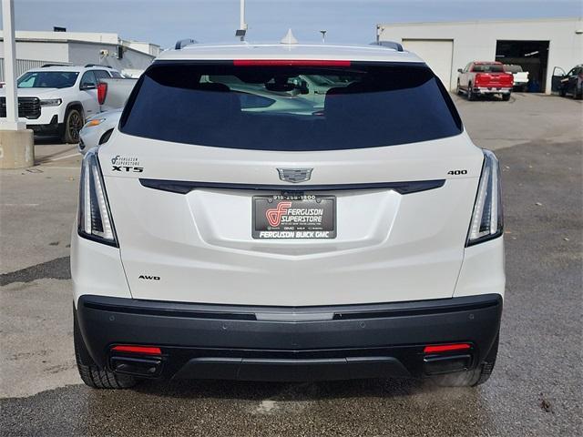 used 2022 Cadillac XT5 car, priced at $29,000