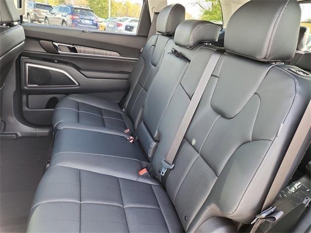 new 2025 Kia Telluride car, priced at $40,120