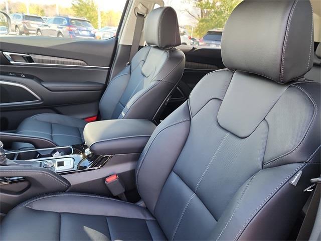 new 2025 Kia Telluride car, priced at $40,120