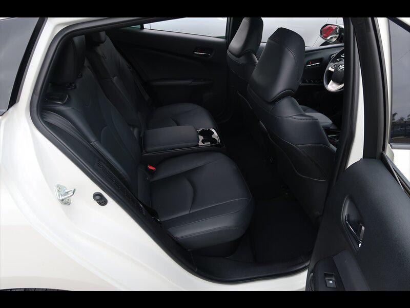 2017 Blizzard Pearl Toyota Prius Prime