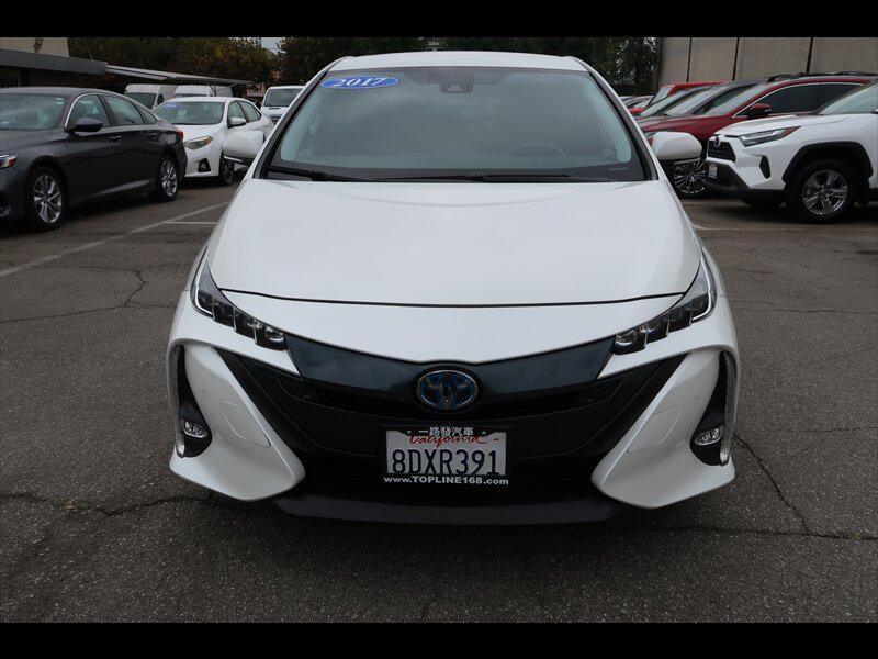 2017 Blizzard Pearl Toyota Prius Prime