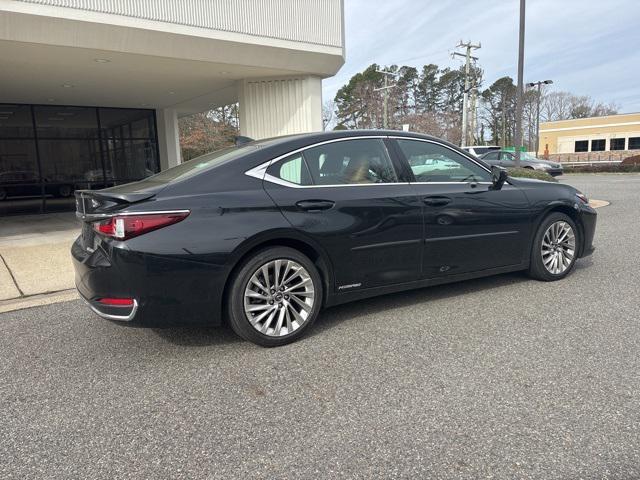 used 2020 Lexus ES 300h car, priced at $38,995