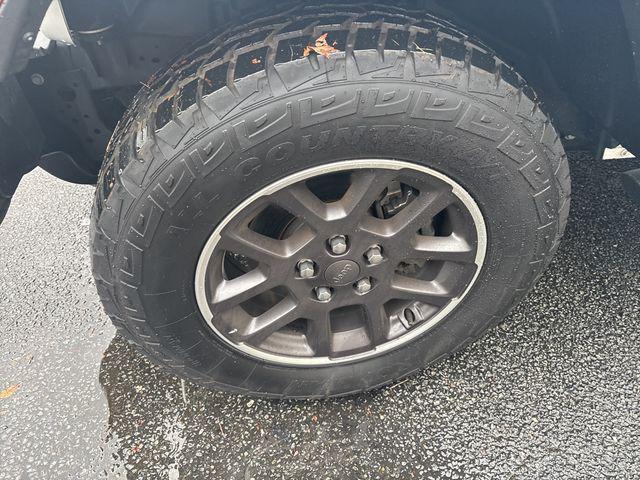 used 2023 Jeep Gladiator car, priced at $33,988