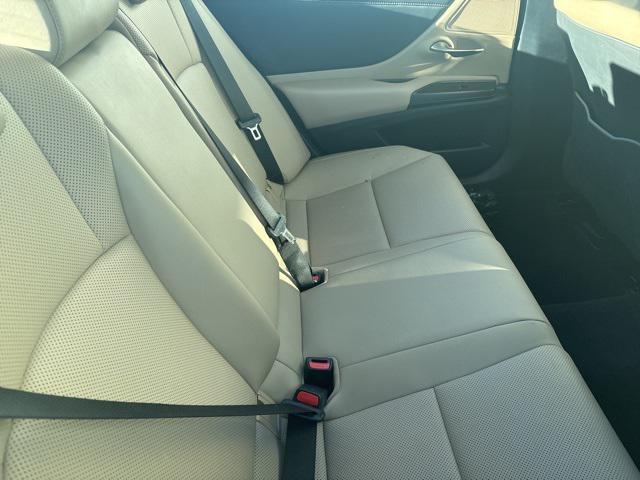 used 2021 Lexus ES 250 car, priced at $31,995