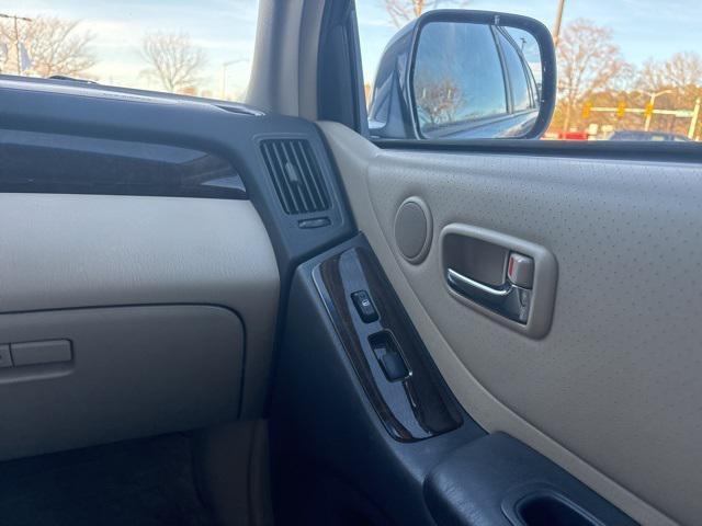 used 2003 Toyota Highlander car, priced at $9,895